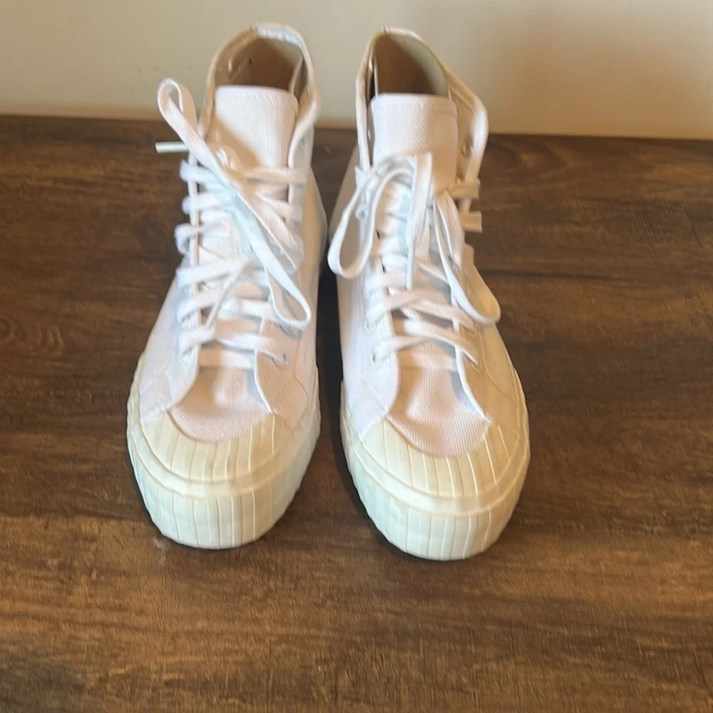 Superga high tops. Sz 38. Great used condition. White. - Picture 2 of 5